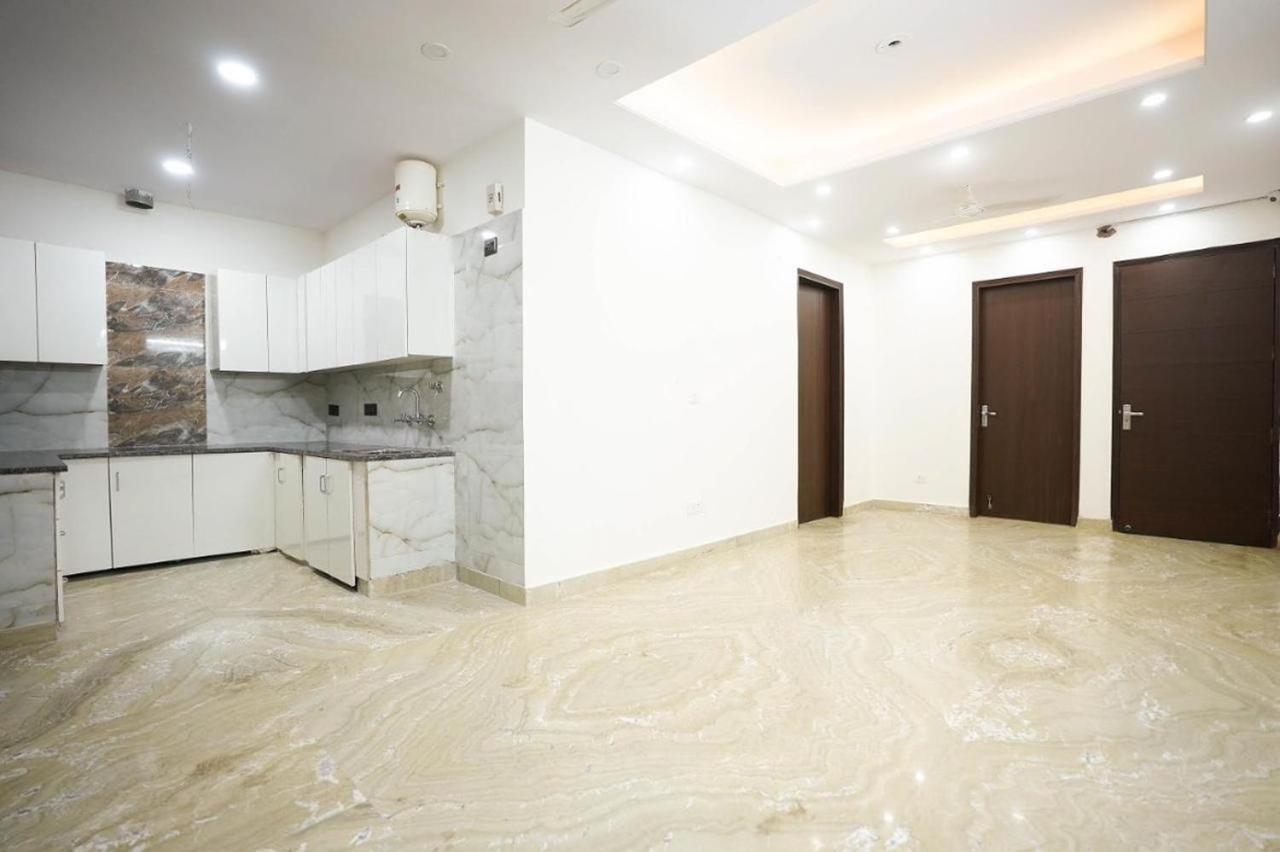 Hotel Sarthi Guest House In Jangpura Bhogal Near Nizamuddin Railway Station New Delhi